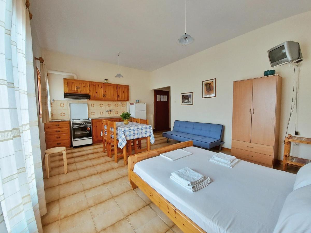 Seaview- 2 Space - selfcatering Apartment - Helen No 3 Xiropigado Exterior foto